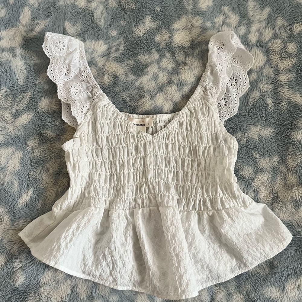 URBAN Romantics White Puff Sleeve Smocked Crop Top